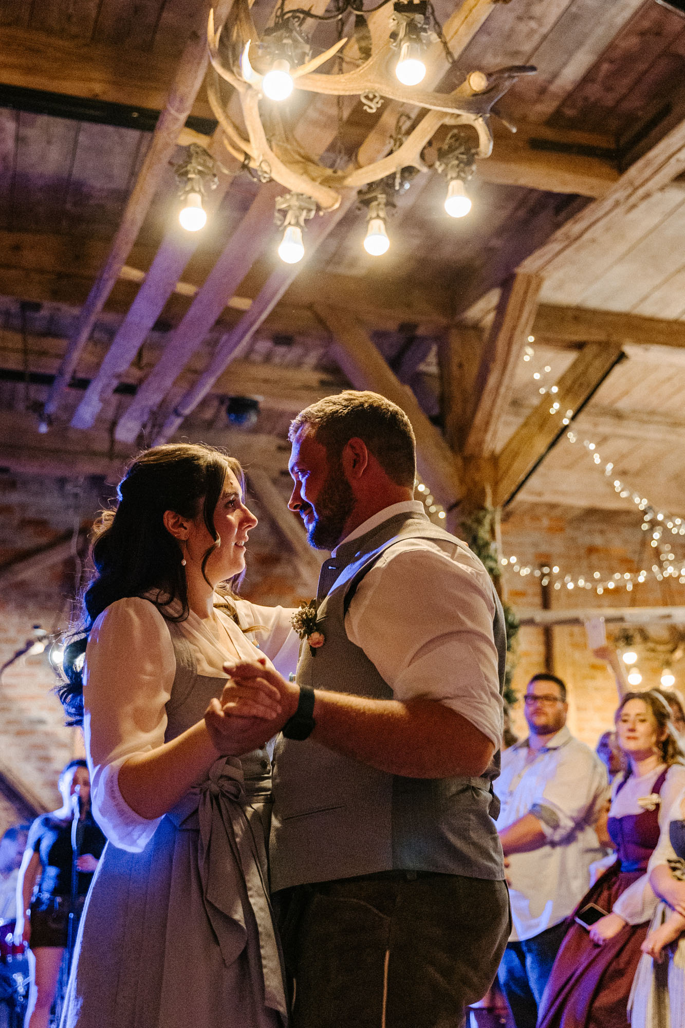 [ Feier und Tanz Exclusive Wedding ]